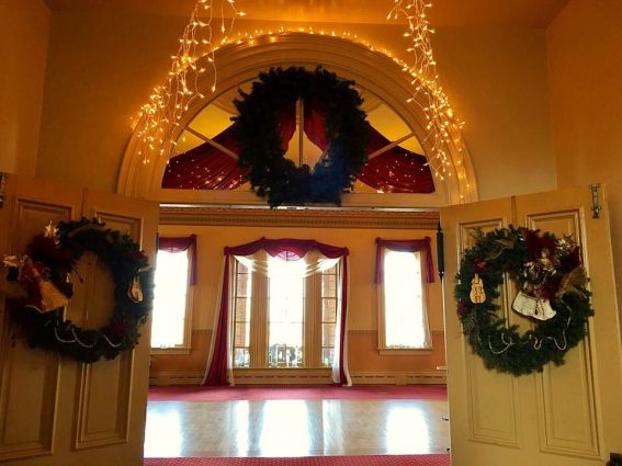 Gallery 4 - Historic Courthouse Holiday Tours